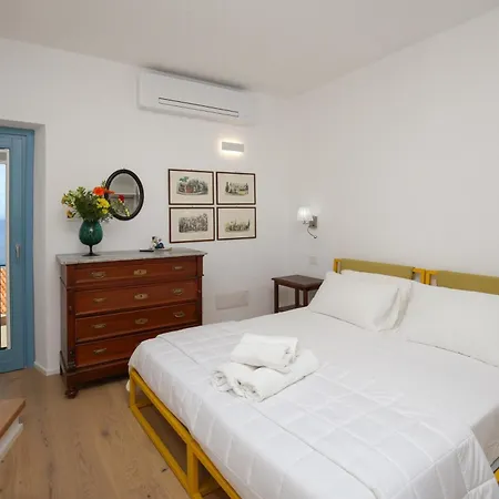 Pensjonat Domos Mi & Ro 4*